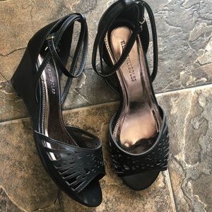 Beautiful Heavenlysoles black kitten heels